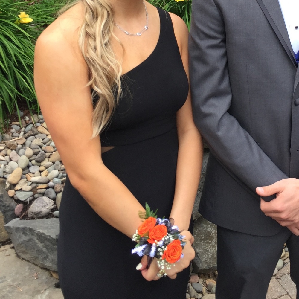 Prom dress - Picture 3 of 3